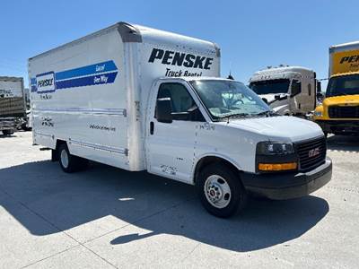 GMC G33903 Box Truck - 341HP, 6 Speed Automatic, Roll up Door