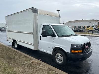GMC G33903 Box Truck - 401HP, 6 Speed Automatic, Roll up Door