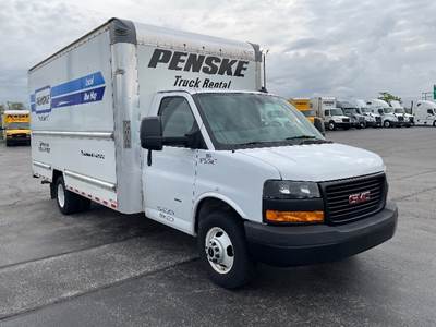 GMC G33903 Box Truck - 401HP, 6 Speed Automatic, Roll up Door