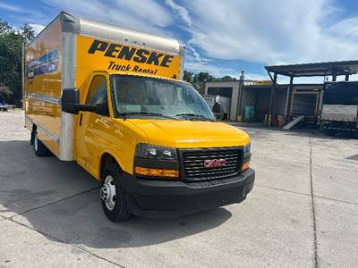 GMC G33903 Box Truck - 401HP, 6 Speed Automatic, Roll up Door