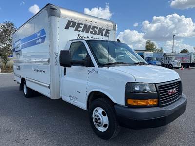 GMC G33903 Box Truck - 401HP, 6 Speed Automatic, Roll up Door
