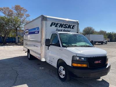 GMC G33903 Box Truck - 401HP, 6 Speed Automatic, Roll up Door