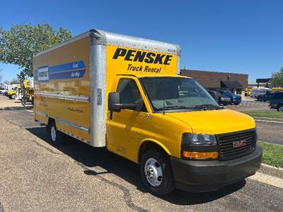 GMC G33903 Box Truck - 401HP, 6 Speed Automatic, Roll up Door