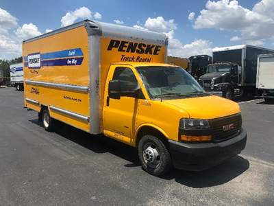 GMC G33903 Box Truck - 401HP, 6 Speed Automatic, Roll up Door