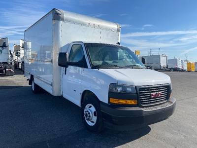 GMC G33903 Box Truck - 401HP, 6 Speed Automatic, Roll up Door
