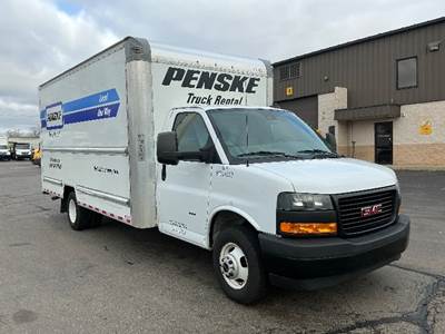 GMC G33903 Box Truck - 401HP, 6 Speed Automatic, Roll up Door