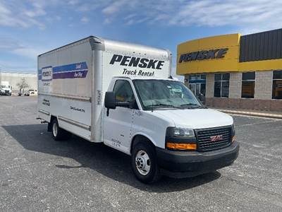 GMC G33903 Box Truck - 401HP, 6 Speed Automatic, Roll up Door