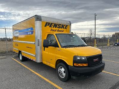 GMC G33903 Box Truck - 401HP, 6 Speed Automatic, Roll up Door