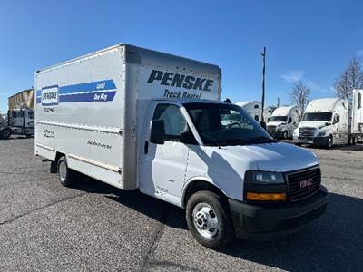 GMC G33903 Box Truck - 401HP, 6 Speed Automatic, Roll up Door