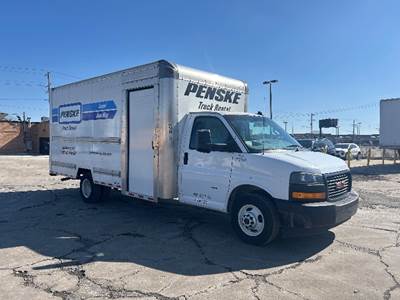 GMC G33903 Box Truck - 401HP, 6 Speed Automatic, Roll up Door
