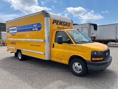 GMC G33903 Box Truck - 401HP, 6 Speed Automatic, Roll up Door