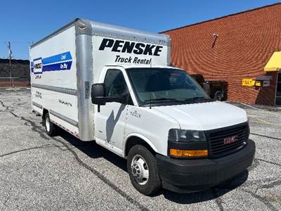 GMC G33903 Box Truck - 401HP, 6 Speed Automatic, Roll up Door