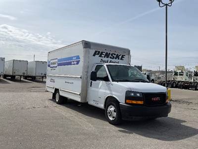 GMC G33903 Box Truck - 401HP, 6 Speed Automatic, Roll up Door