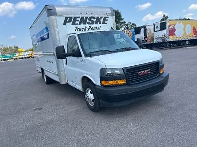 GMC G33903 Box Truck - 401HP, 6 Speed Automatic, Roll up Door