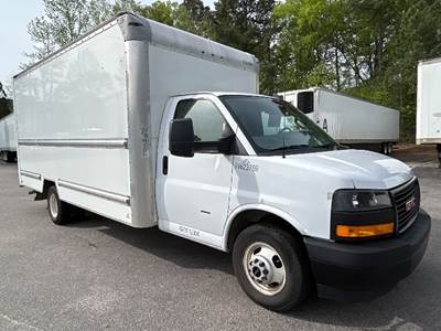 GMC G33903 Box Truck - 401HP, 6 Speed Automatic, Roll up Door