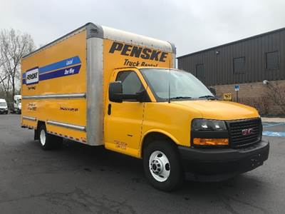 GMC G33903 Box Truck - 401HP, 6 Speed Automatic, Roll up Door