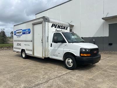 GMC G33903 Box Truck - 401HP, 6 Speed Automatic, Roll up Door