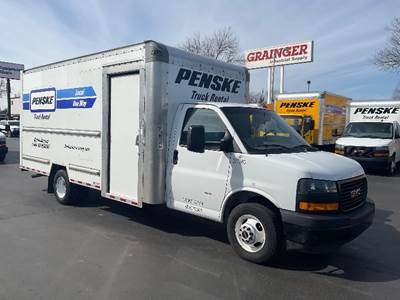 GMC G33903 Box Truck - 401HP, 6 Speed Automatic, Roll up Door