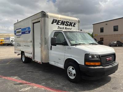 GMC G33903 Box Truck - 401HP, 6 Speed Automatic, Roll up Door
