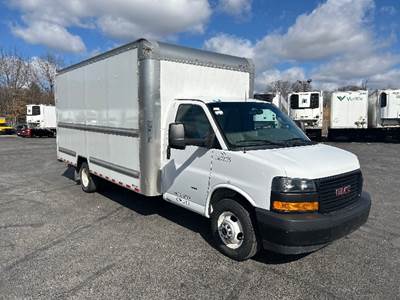 GMC G33903 Box Truck - 401HP, 6 Speed Automatic, Roll up Door