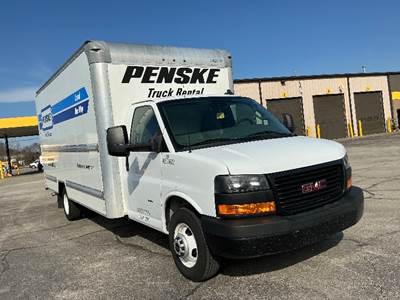 GMC G33903 Box Truck - 401HP, 6 Speed Automatic, Roll up Door