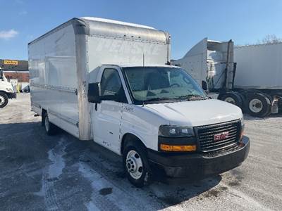 GMC G33903 Box Truck - 401HP, 6 Speed Automatic, Roll up Door