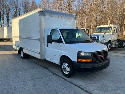 GMC G33903 Box Truck - 401HP, 6 Speed Automatic, Roll up Door