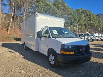 GMC G33903 Box Truck - 401HP, 6 Speed Automatic, Roll up Door
