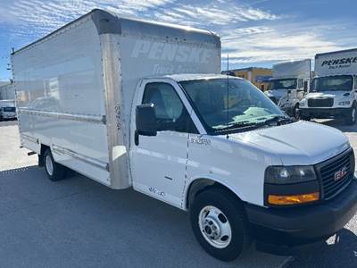 GMC G33903 Box Truck - 401HP, 6 Speed Automatic, Roll up Door