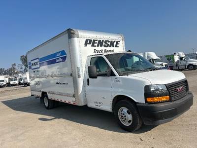 GMC G33903 Box Truck - 401HP, 6 Speed Automatic, Roll up Door
