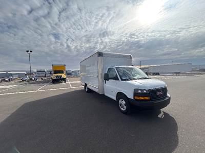 GMC G33903 Box Truck - 401HP, 6 Speed Automatic, Roll up Door