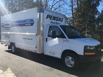 GMC G33903 Box Truck - 401HP, 6 Speed Automatic, Roll up Door