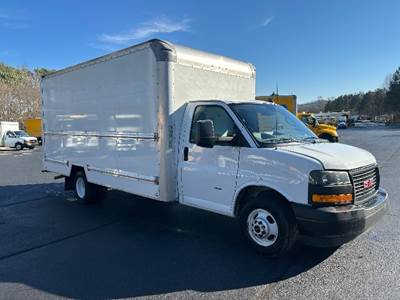 GMC G33903 Box Truck - 401HP, 6 Speed Automatic, Roll up Door