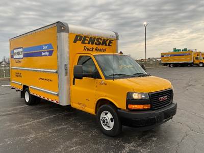 GMC G33903 Box Truck - 401HP, 6 Speed Automatic, Roll up Door