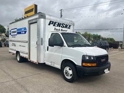 GMC G33903 Box Truck - 401HP, 6 Speed Automatic, Roll up Door