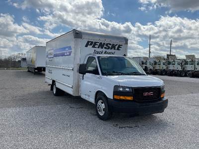 GMC G33903 Box Truck - 401HP, 6 Speed Automatic, Roll up Door