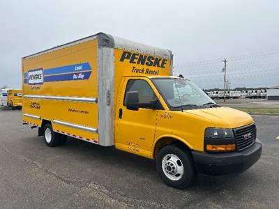 GMC G33903 Box Truck - 401HP, 6 Speed Automatic, Roll up Door