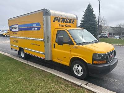 GMC G33903 Box Truck - 401HP, 6 Speed Automatic, Roll up Door