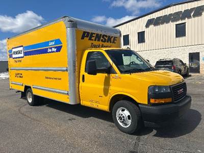 GMC G33903 Box Truck - 401HP, 6 Speed Automatic, Roll up Door