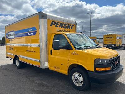 GMC G33903 Box Truck - 401HP, 6 Speed Automatic, Roll up Door
