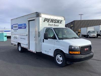 GMC G33903 Box Truck - 401HP, 6 Speed Automatic, Roll up Door