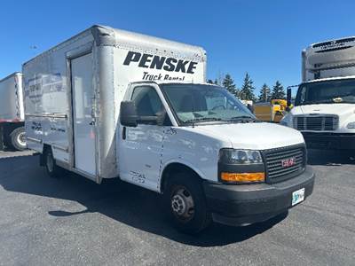 GMC G33903 Box Truck - 401HP, 6 Speed Automatic, Roll up Door