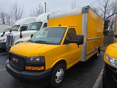 GMC G33903 Box Truck - 401HP, 6 Speed Automatic, Roll up Door