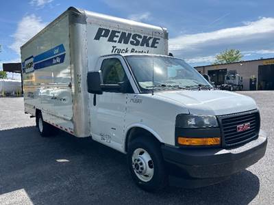 GMC G33903 Box Truck - 401HP, 6 Speed Automatic, Roll up Door