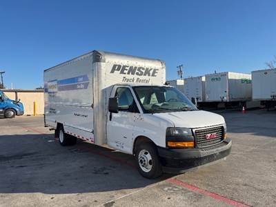 GMC G33903 Box Truck - 401HP, 6 Speed Automatic, Roll up Door