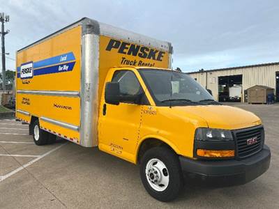 GMC G33903 Box Truck - 401HP, 6 Speed Automatic, Roll up Door