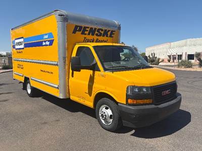 GMC G33903 Box Truck - 401HP, 6 Speed Automatic, Roll up Door