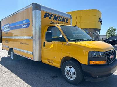 GMC G33903 Box Truck - 401HP, 6 Speed Automatic, Roll up Door