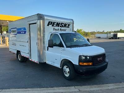 GMC G33903 Box Truck - 401HP, 6 Speed Automatic, Roll up Door