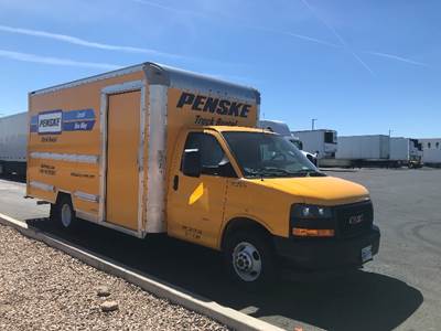 GMC G33903 Box Truck - 401HP, 6 Speed Automatic, Roll up Door